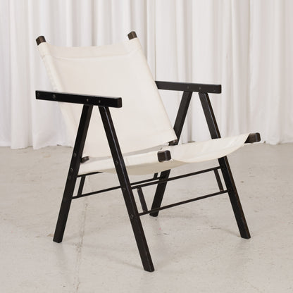 Yrjö Kukkapuro Pressu 2 chair – Front angled view