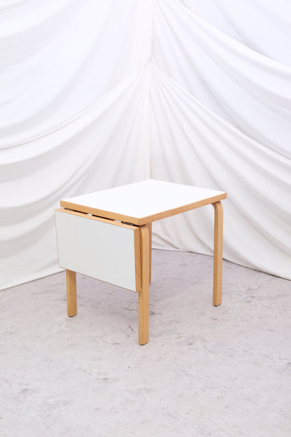 Artek DL82 ドロップリーフ テーブル OY HUONEKALU- JA RKENNUSTYTEHDAS AB、1950/1960 年代