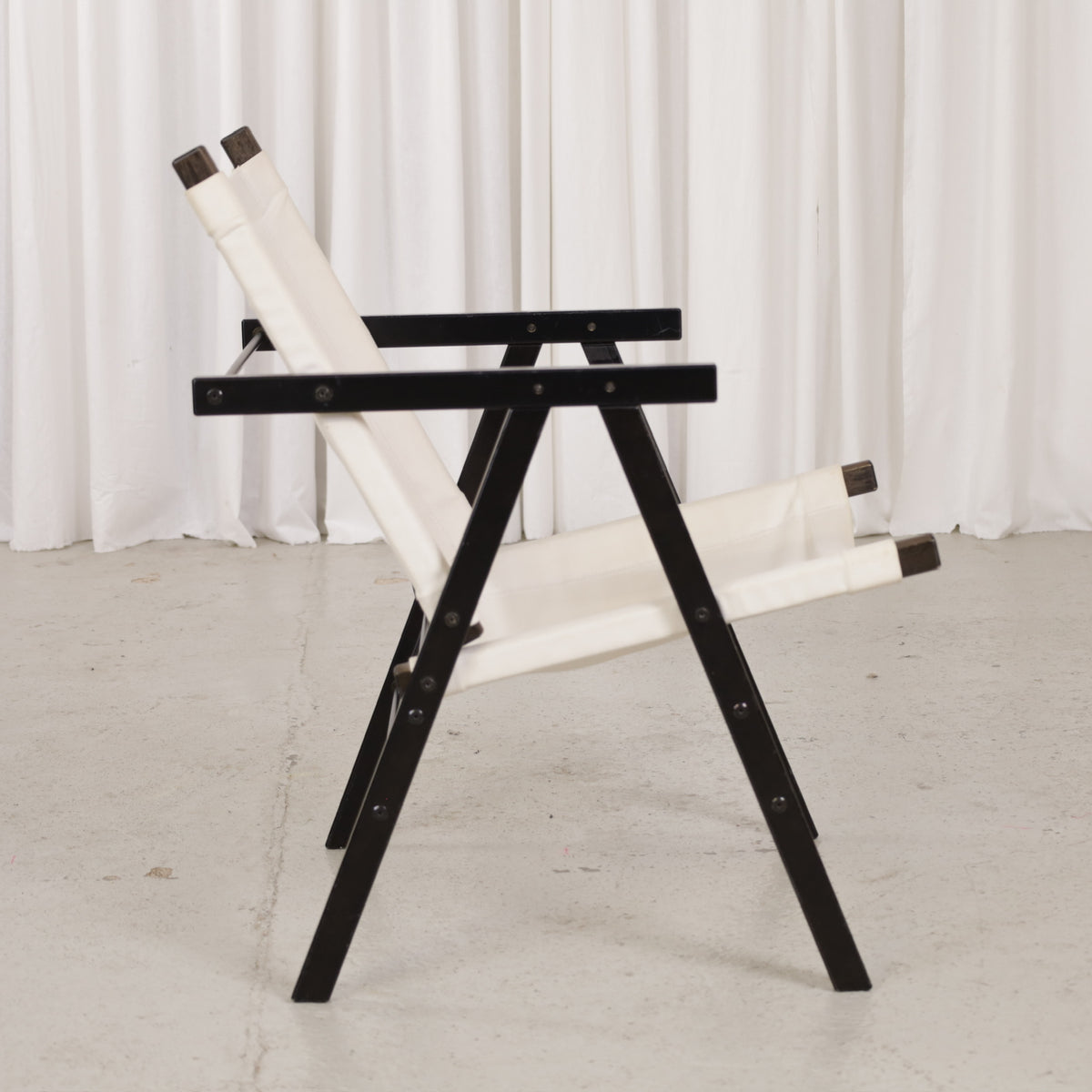 Yrjö Kukkapuro Pressu 2 chair – Opposite side view