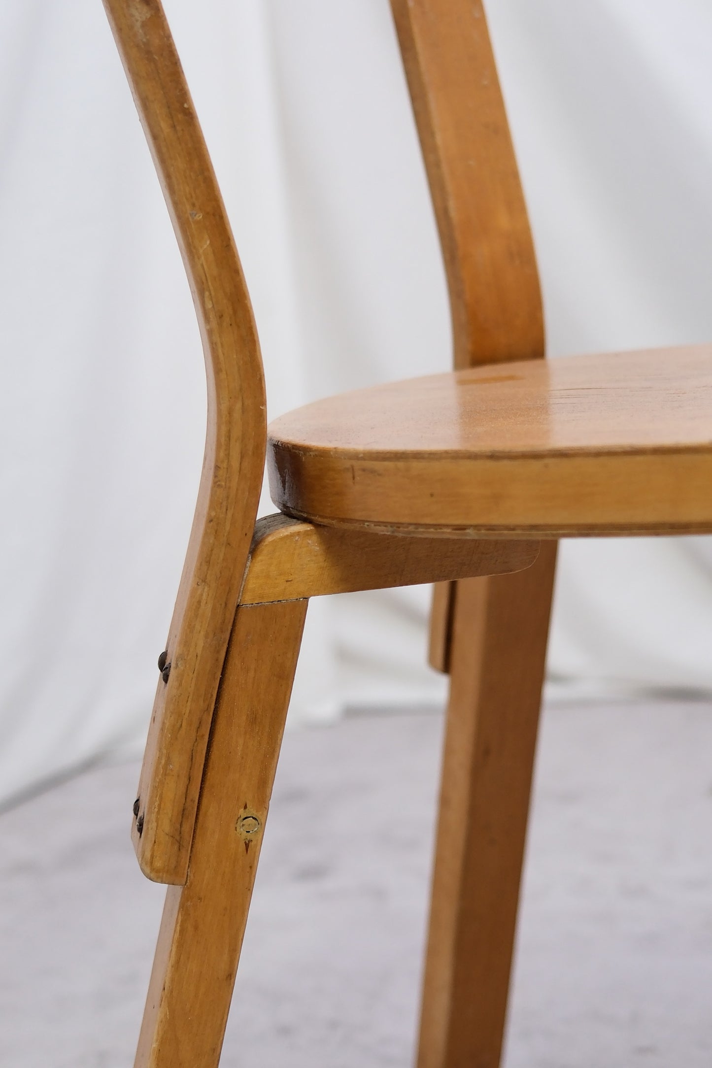 Alvar Aalto Artek 69 'Warleg' Chair