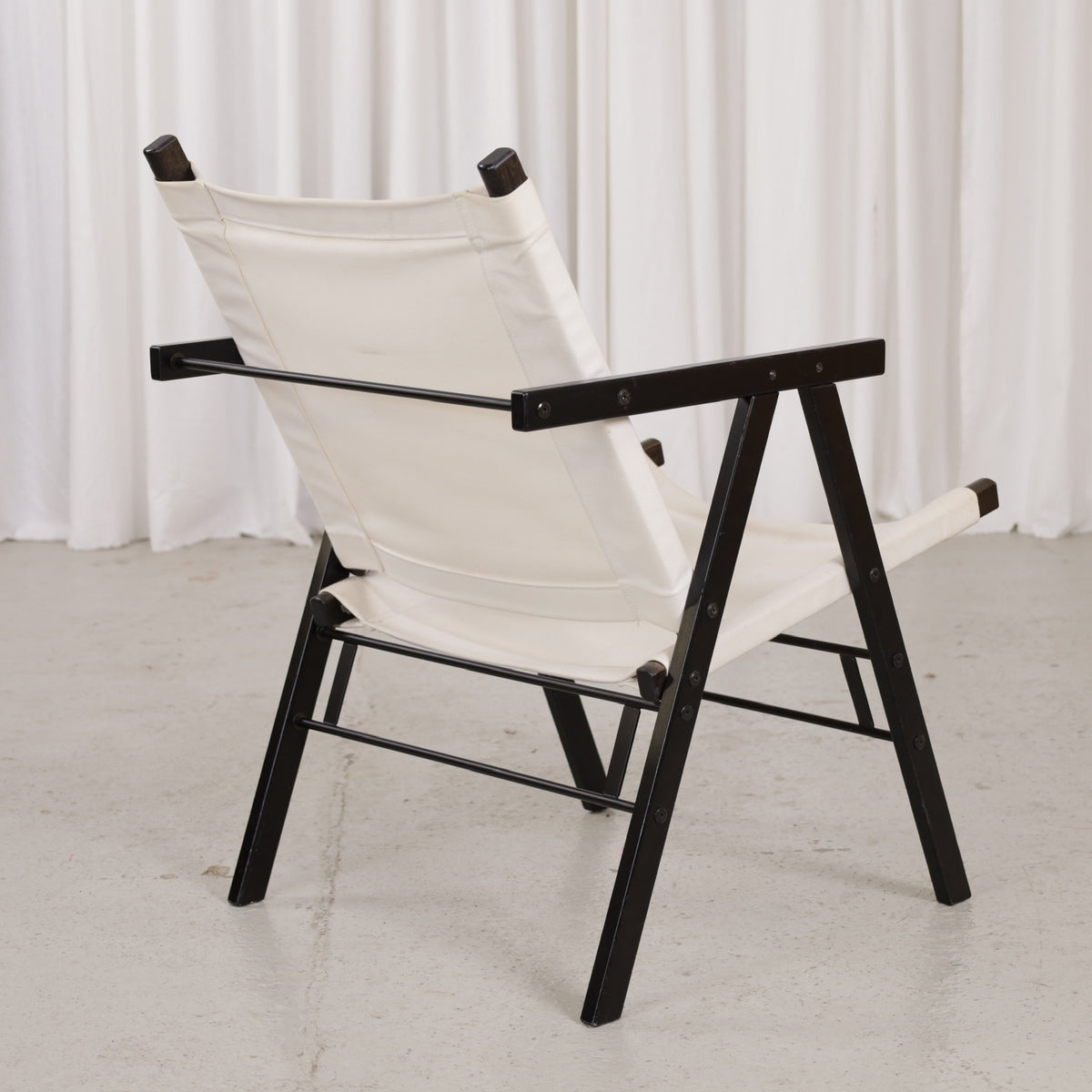 Yrjö Kukkapuro Pressu 2 chair – Opposite rear angled view