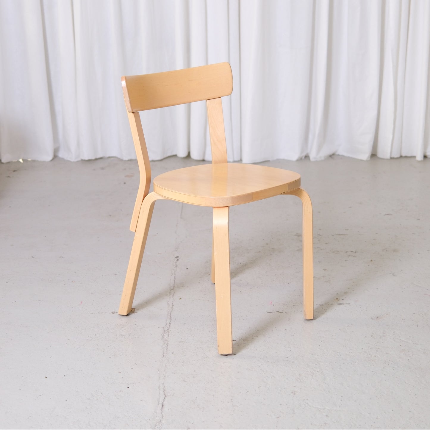 Alvar Aalto Artek 69 Chairs in Birch