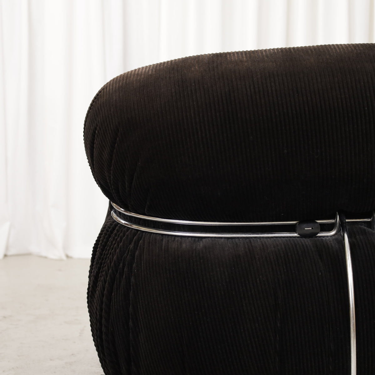 Cassina Soriana sofa in black corduroy – rear upholstery detail