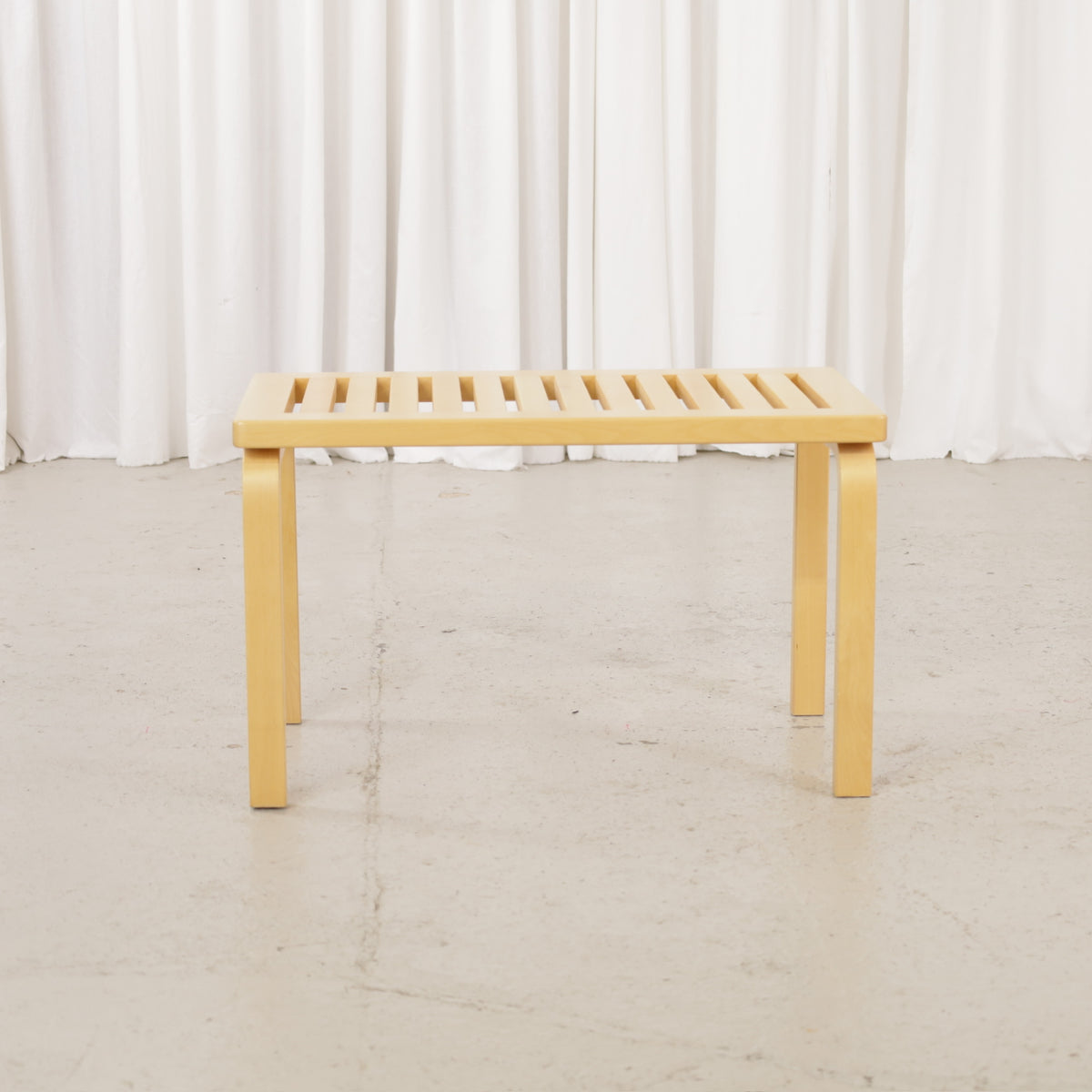 Alvar Aalto Artek 153B birch bench – Front view