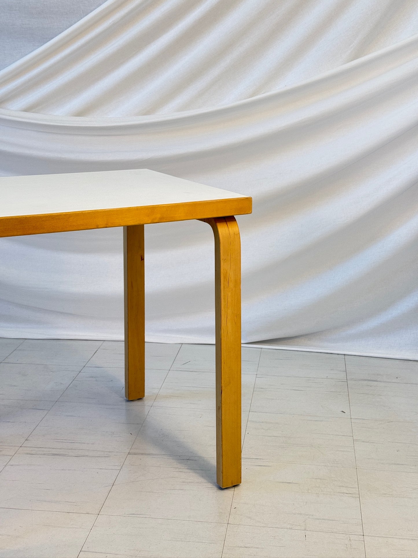Artek DL82 드롭리프 테이블 OY HUONEKALU- JA RAKENNUSTYTEHDAS AB, 1950/1960S