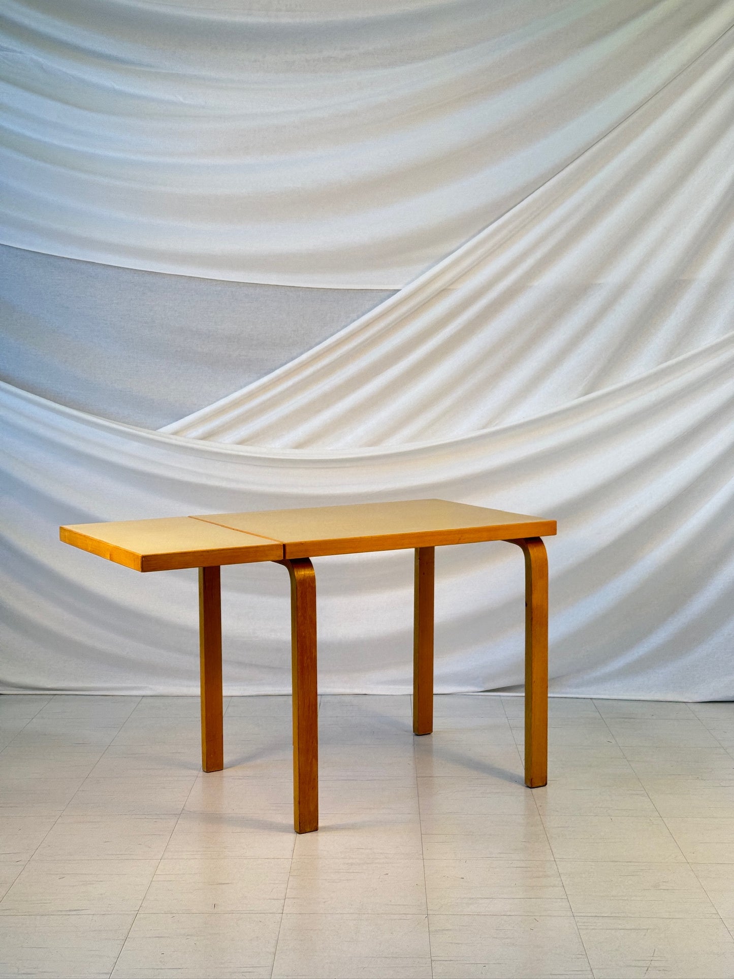 Artek DL82 드롭리프 테이블 OY HUONEKALU- JA RAKENNUSTYTEHDAS AB, 1950/1960S