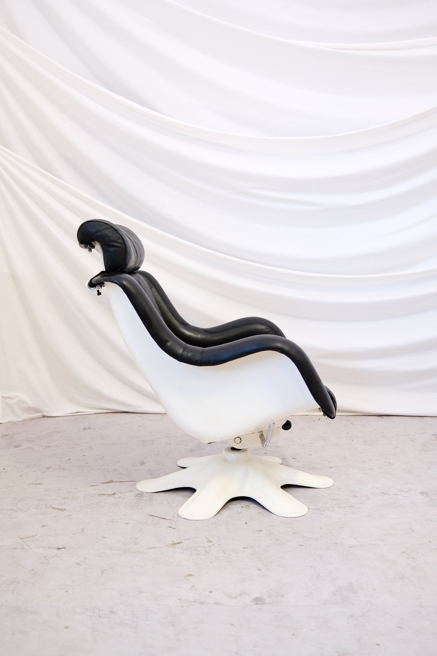 Yrjö Kukkapuro Karuselli armchair - Haimi 1960s - Black Leather