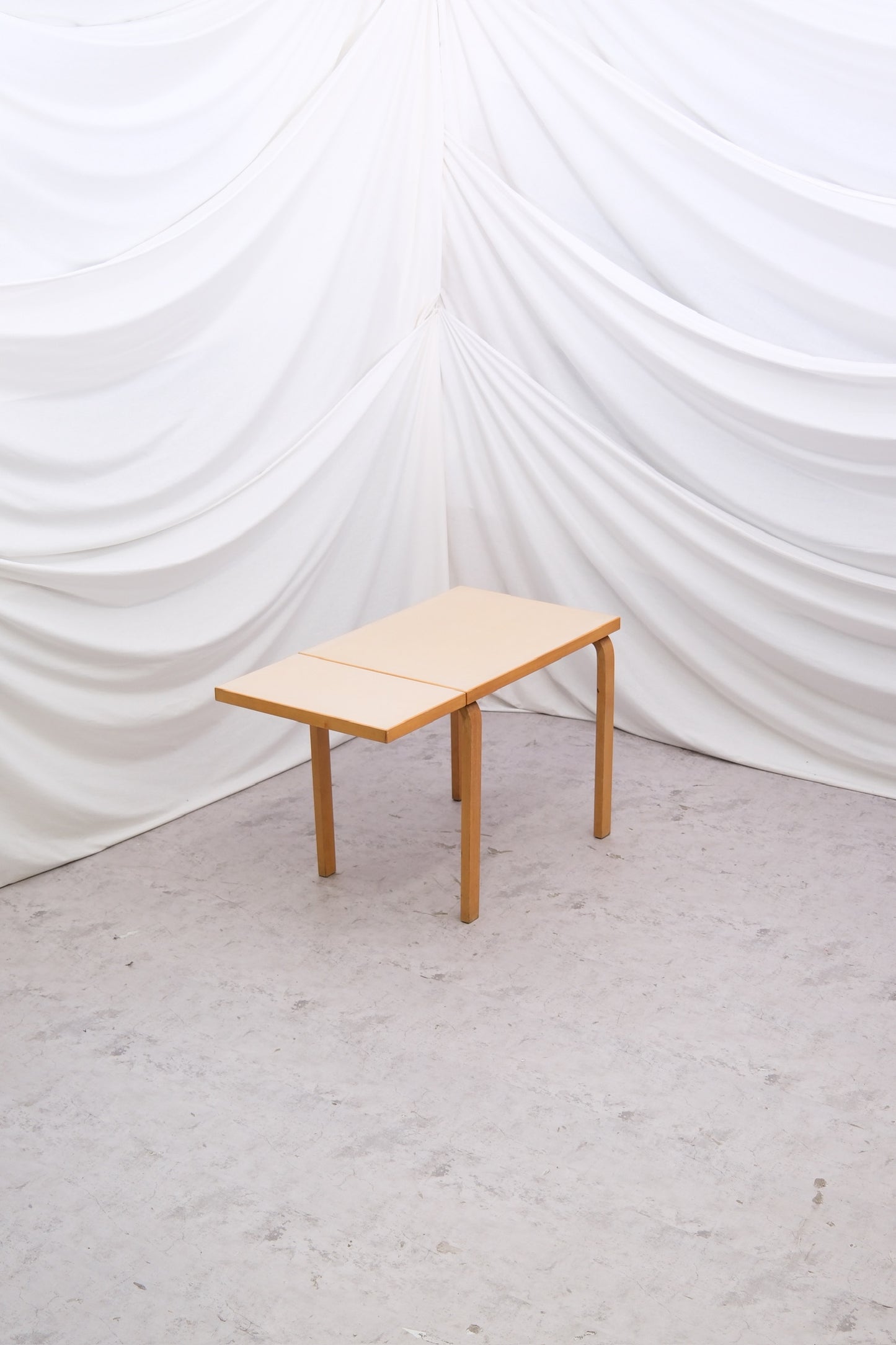 Artek DL82 드롭리프 테이블 OY HUONEKALU- JA RAKENNUSTYTEHDAS AB, 1950/1960S