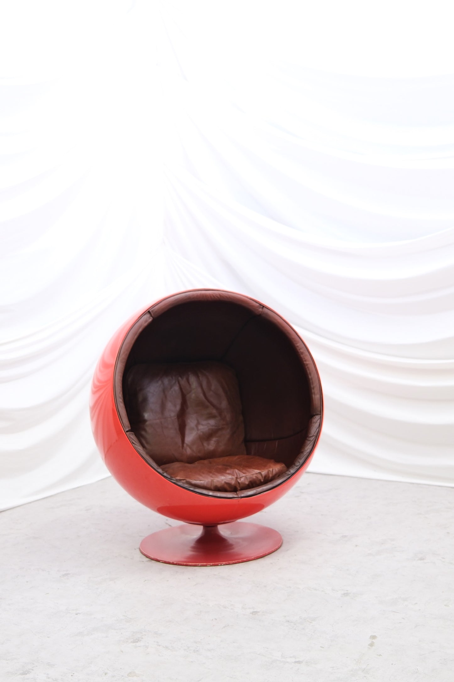 Eero Aarnio Ball Chair Brown leather - Asko 1960s