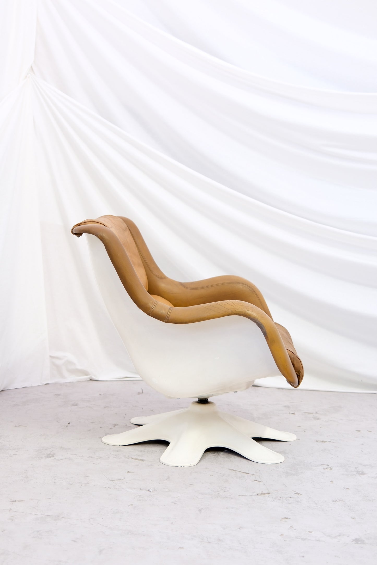 Yrjö Kukkapuro Karuselli armchair - Haimi 1960s - Brown Leather