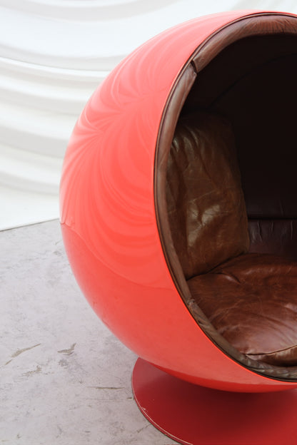 Eero Aarnio Ball Chair Brown leather - Asko 1960s