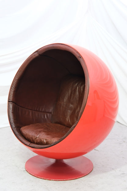 Eero Aarnio Ball Chair Brown leather - Asko 1960s