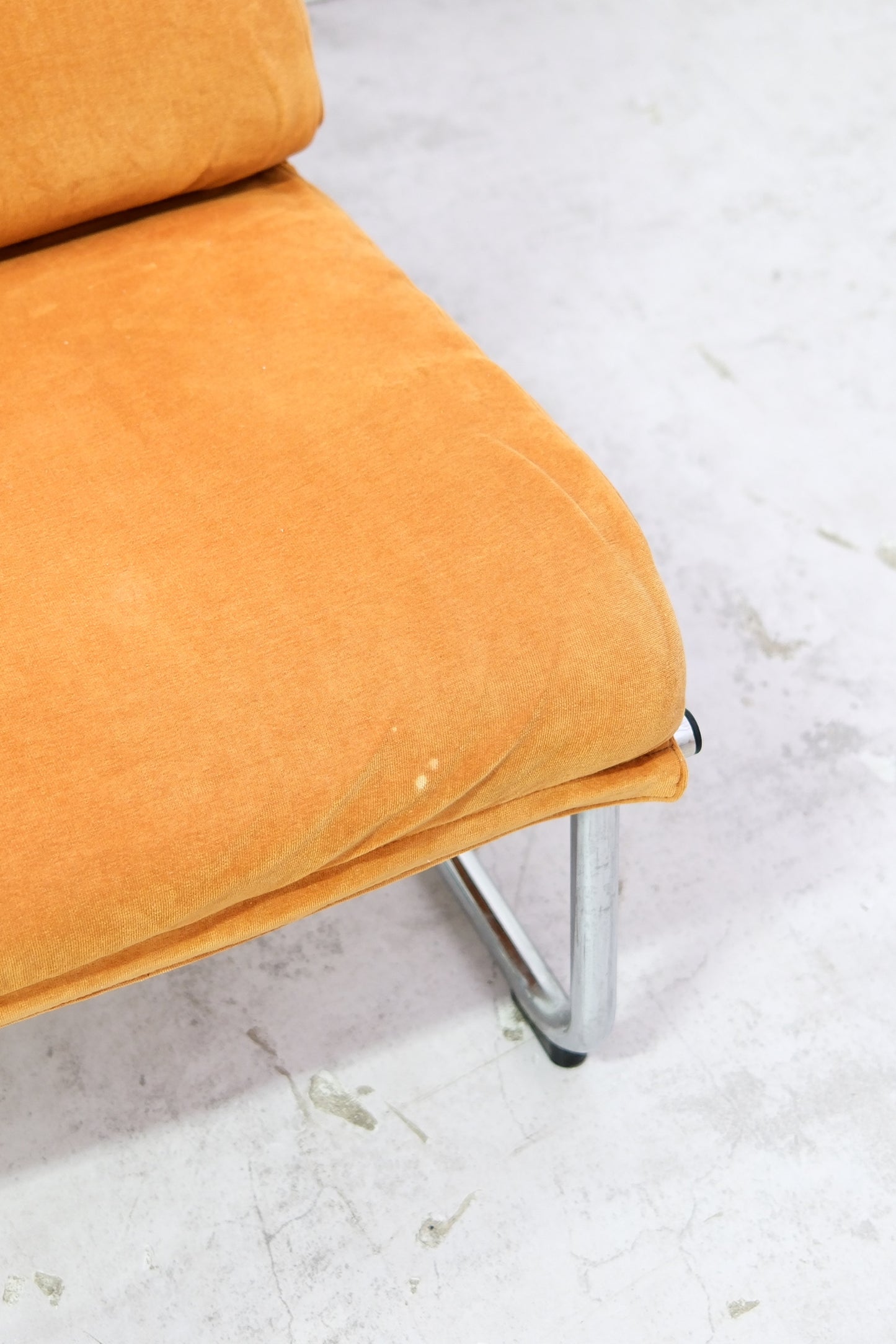 Yrjö Kukkapuro Remmi lounge chairs - Orange Velvet (2 available)