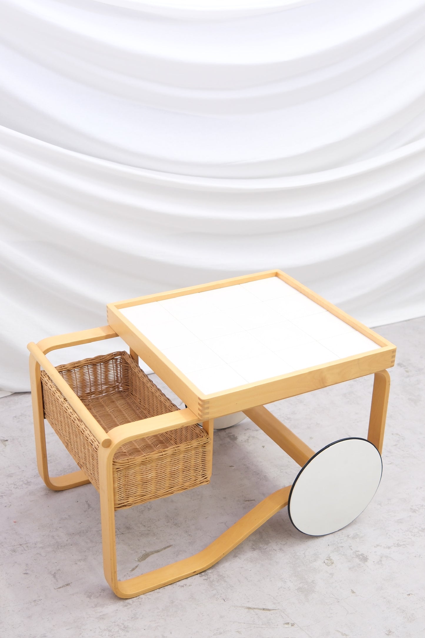 Alvar Aalto Artek 900 Serving Trolley - White