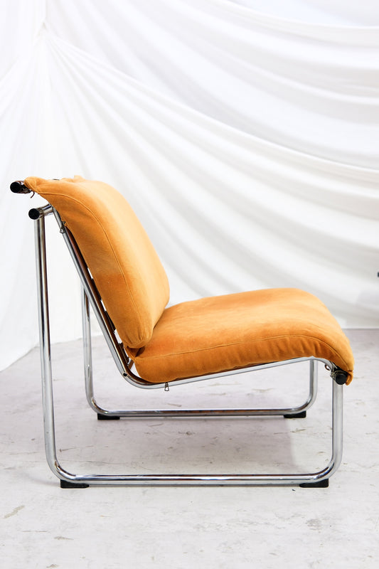 Yrjö Kukkapuro Remmi lounge chairs - Orange Velvet (2 available)