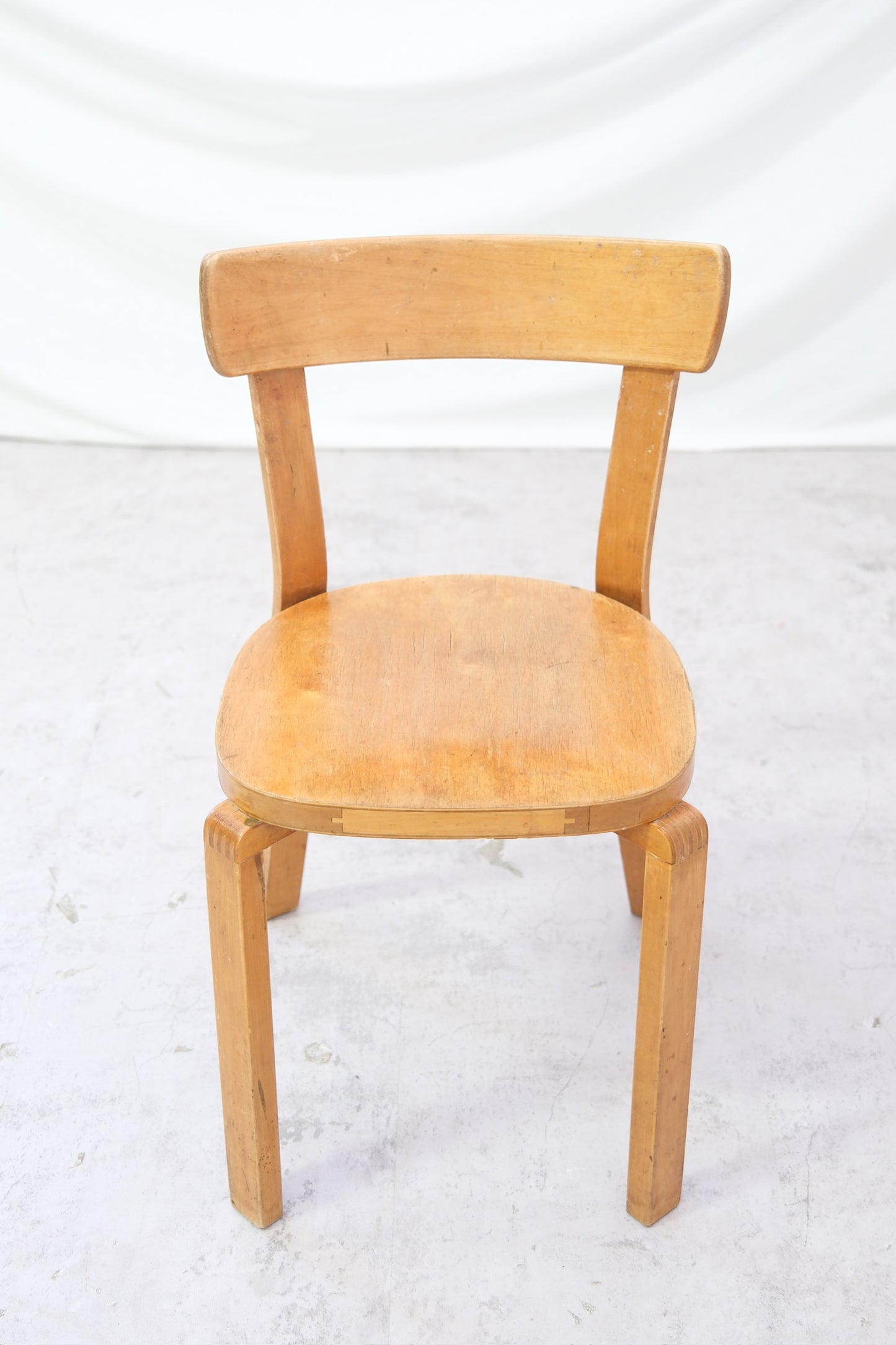 Alvar Aalto Artek 69 'Warleg' Chair