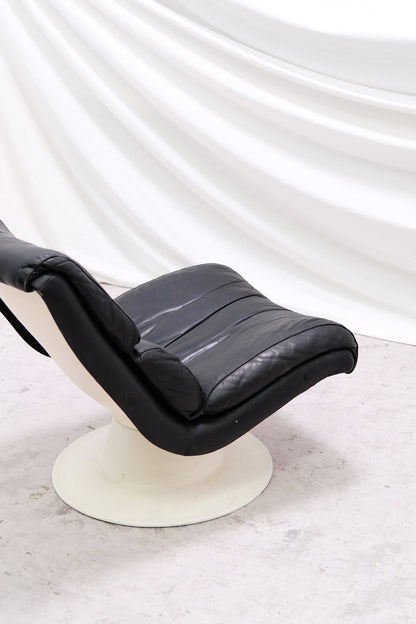 Yrjö Kukkapuro Saturnus Armchair - Black Leather (2 available)