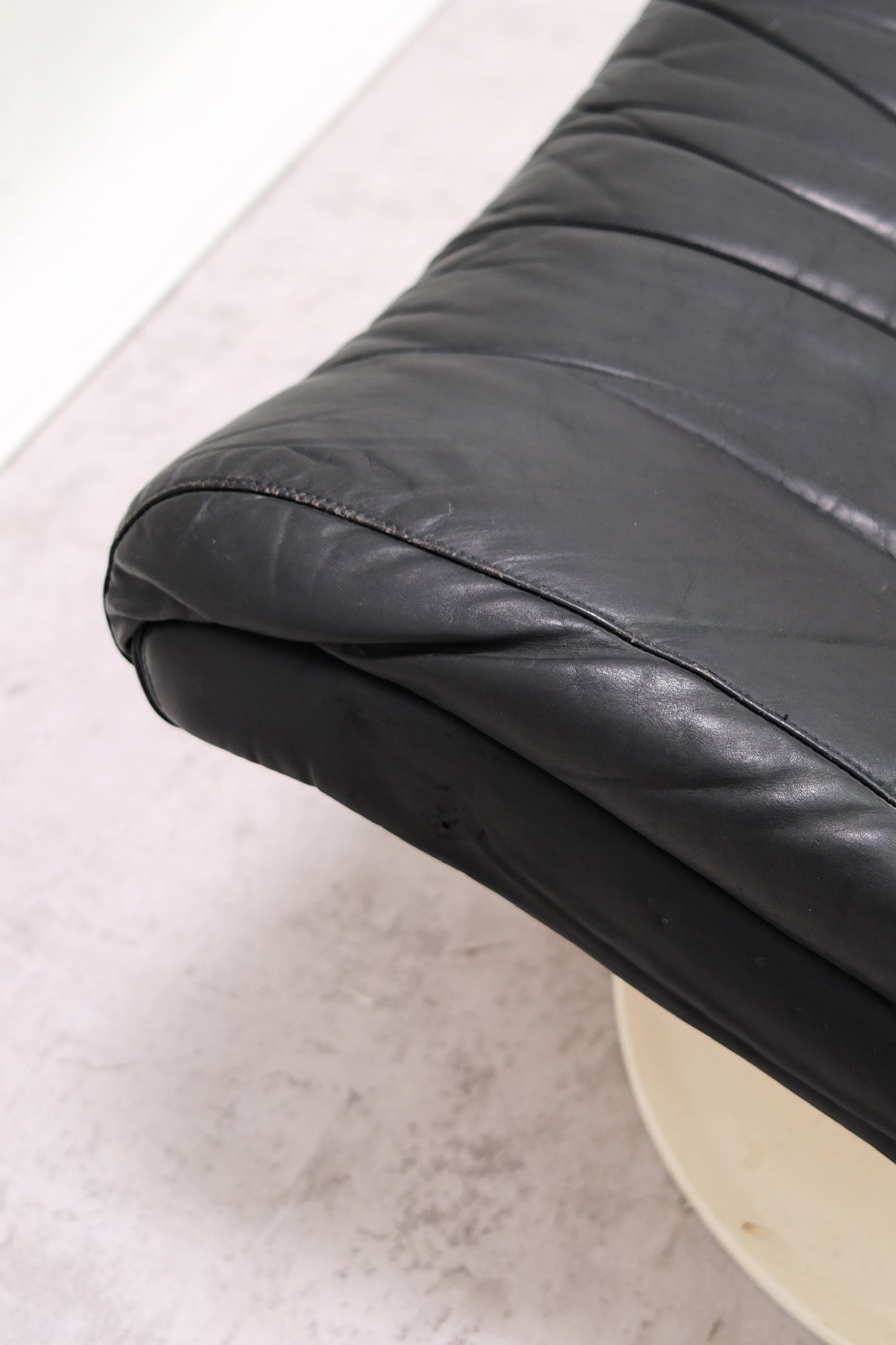 Yrjö Kukkapuro Saturnus Armchair - Black Leather (2 available)