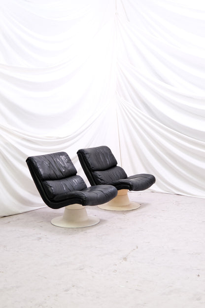 Yrjö Kukkapuro Saturnus Armchair - Black Leather (2 available)