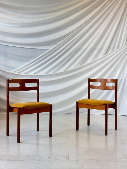 Esko Pajamies Palermo Chairs