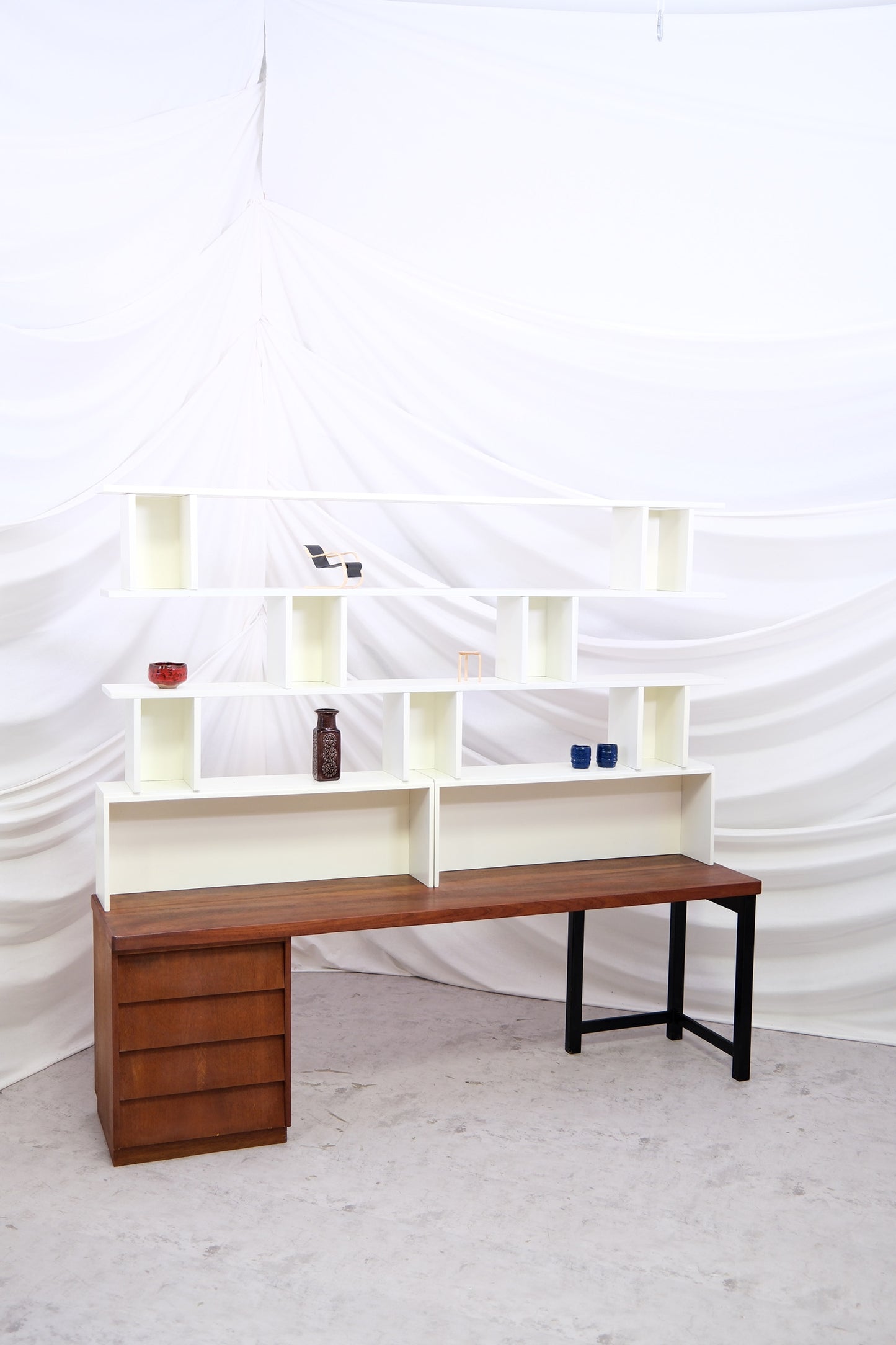 Välipala shelf by Hiort af Ornäs