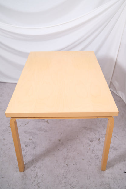 Alvar Aalto Artek 82B table solid birch