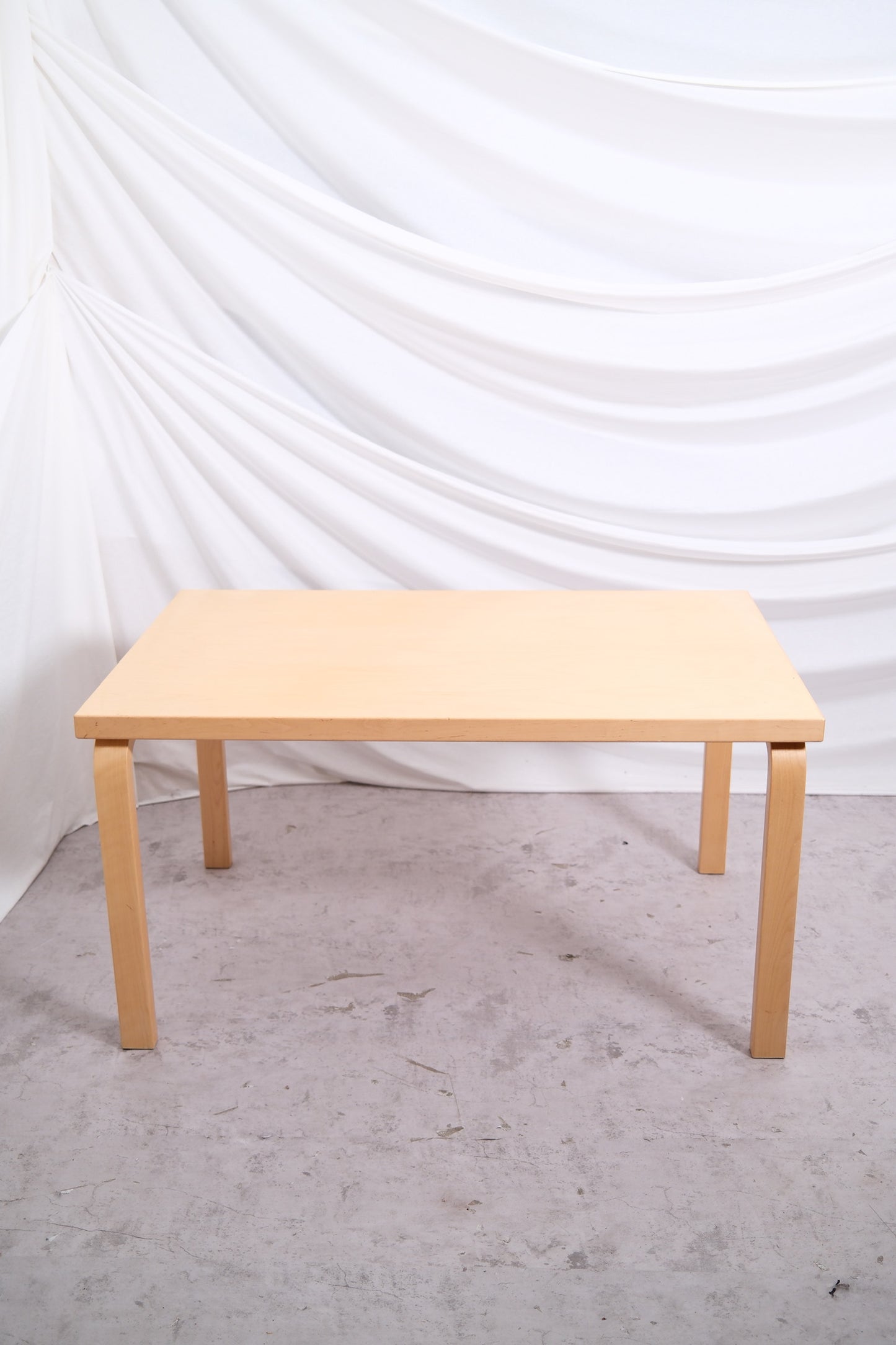 Alvar Aalto Artek 82B table solid birch