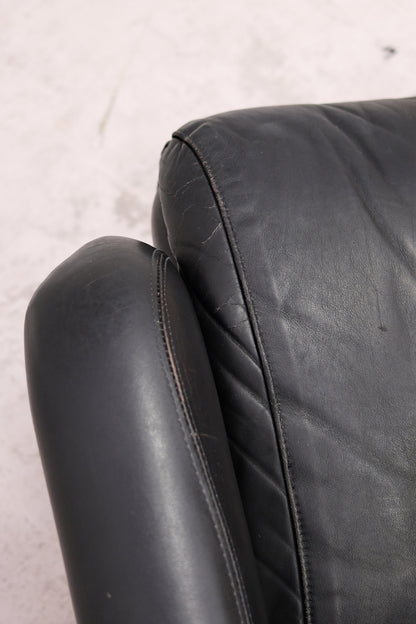 Yrjö Kukkapuro Saturnus Armchair Black leather