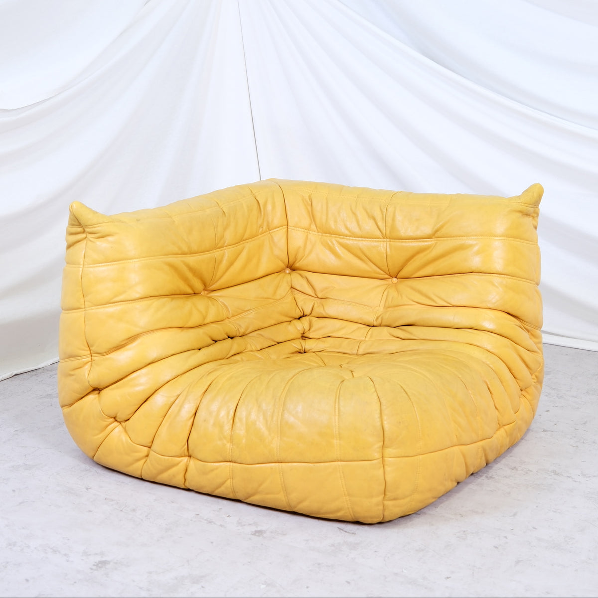 Ligne Roset Togo soffgrupp i gult läder