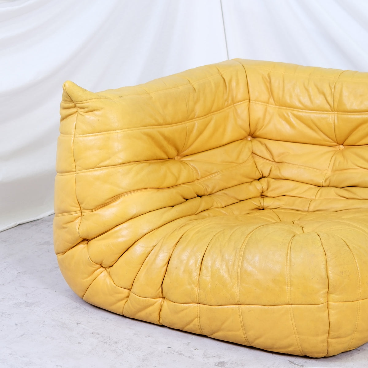 Ligne Roset Togo soffgrupp i gult läder