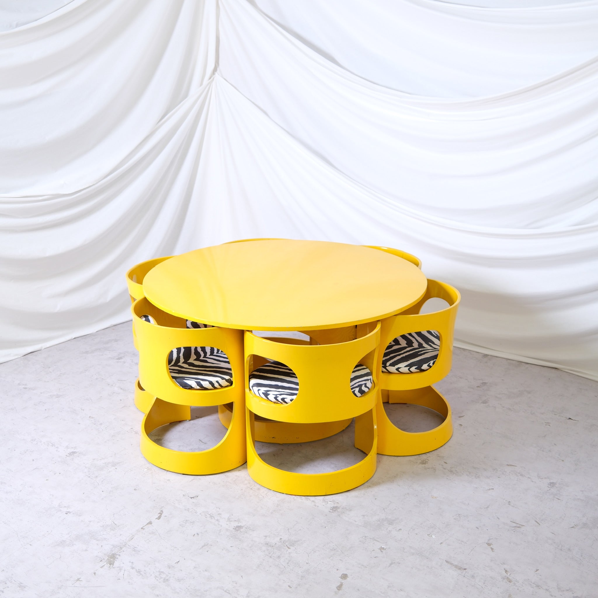 Arne Jacobsen Prepop Dining Set – Yellow, Asko 1970s – Pino Interiors