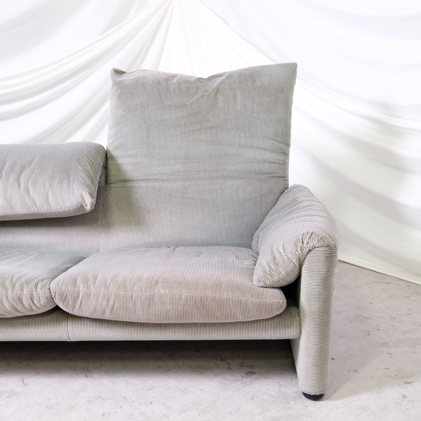 Maralunga Sofa by Vico Magistretti for Cassina