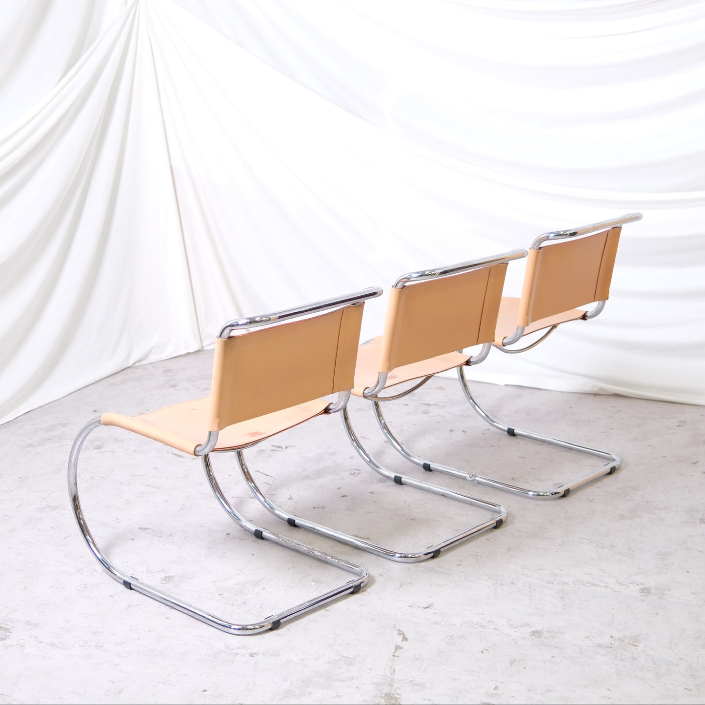 Ludwig Mies van der Rohe MR10 Chairs