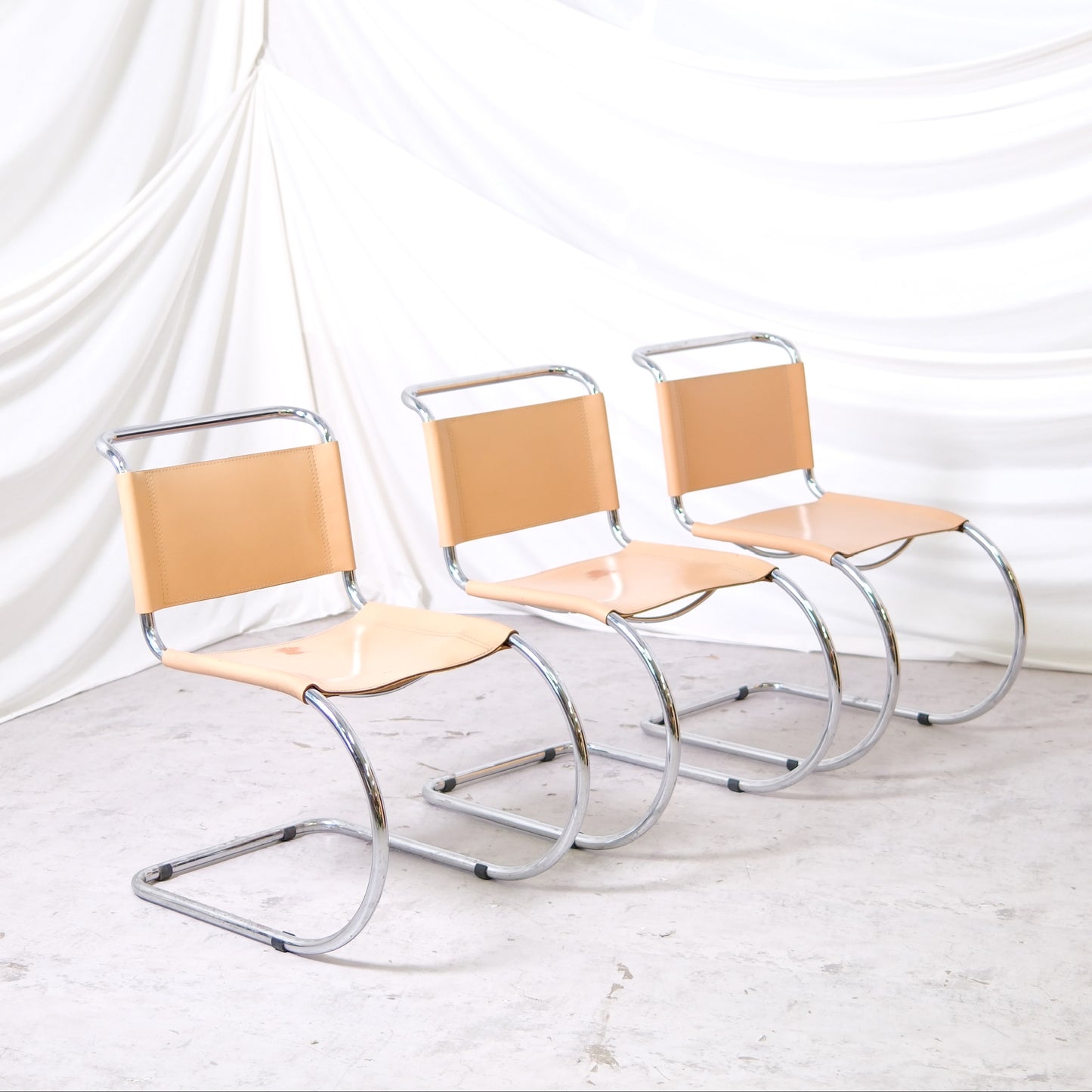 Ludwig Mies van der Rohe MR10 Chairs