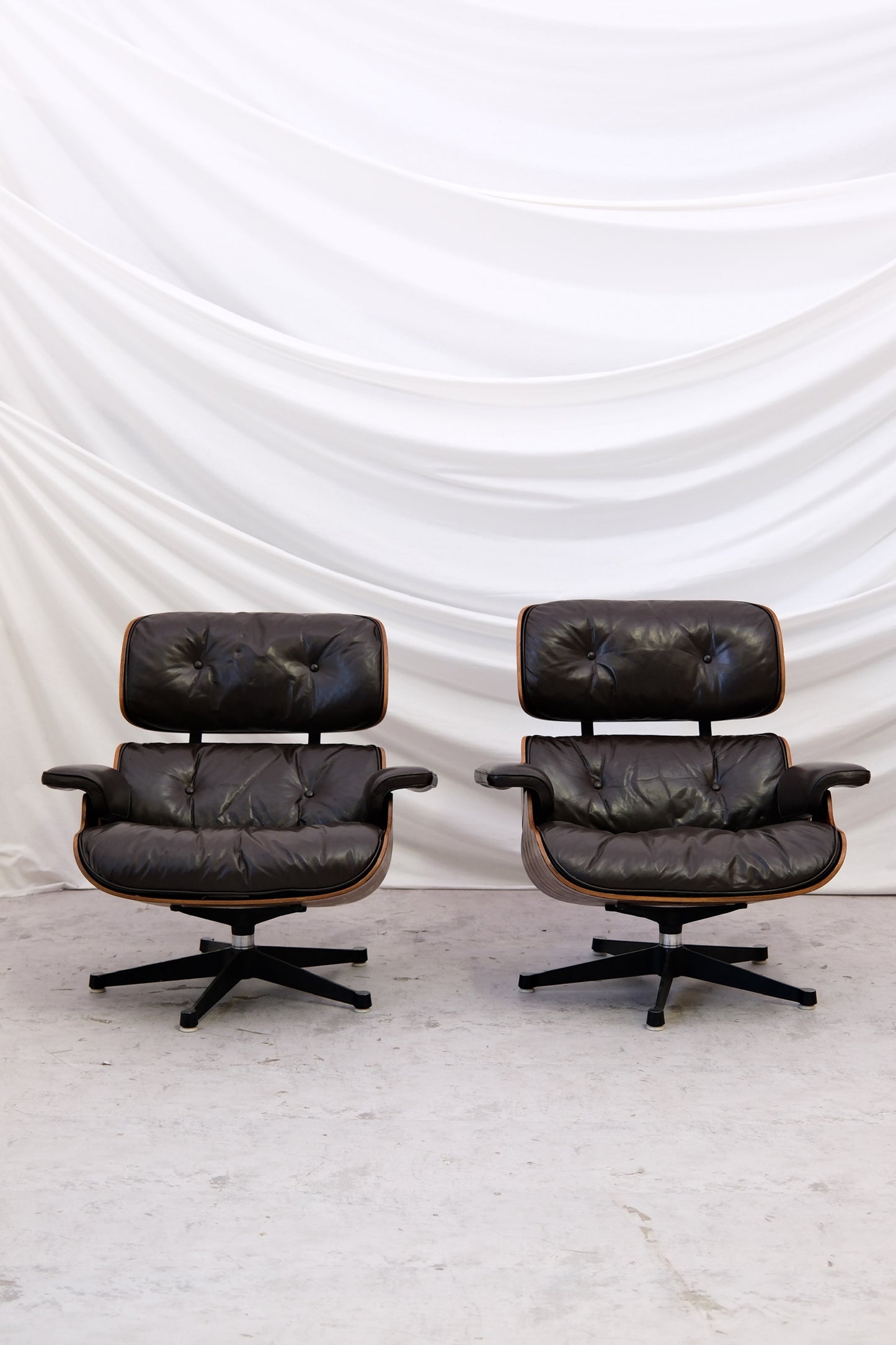 Vintage Charles & Ray Eames Lounge Chairs - Rosewood & Brown leather