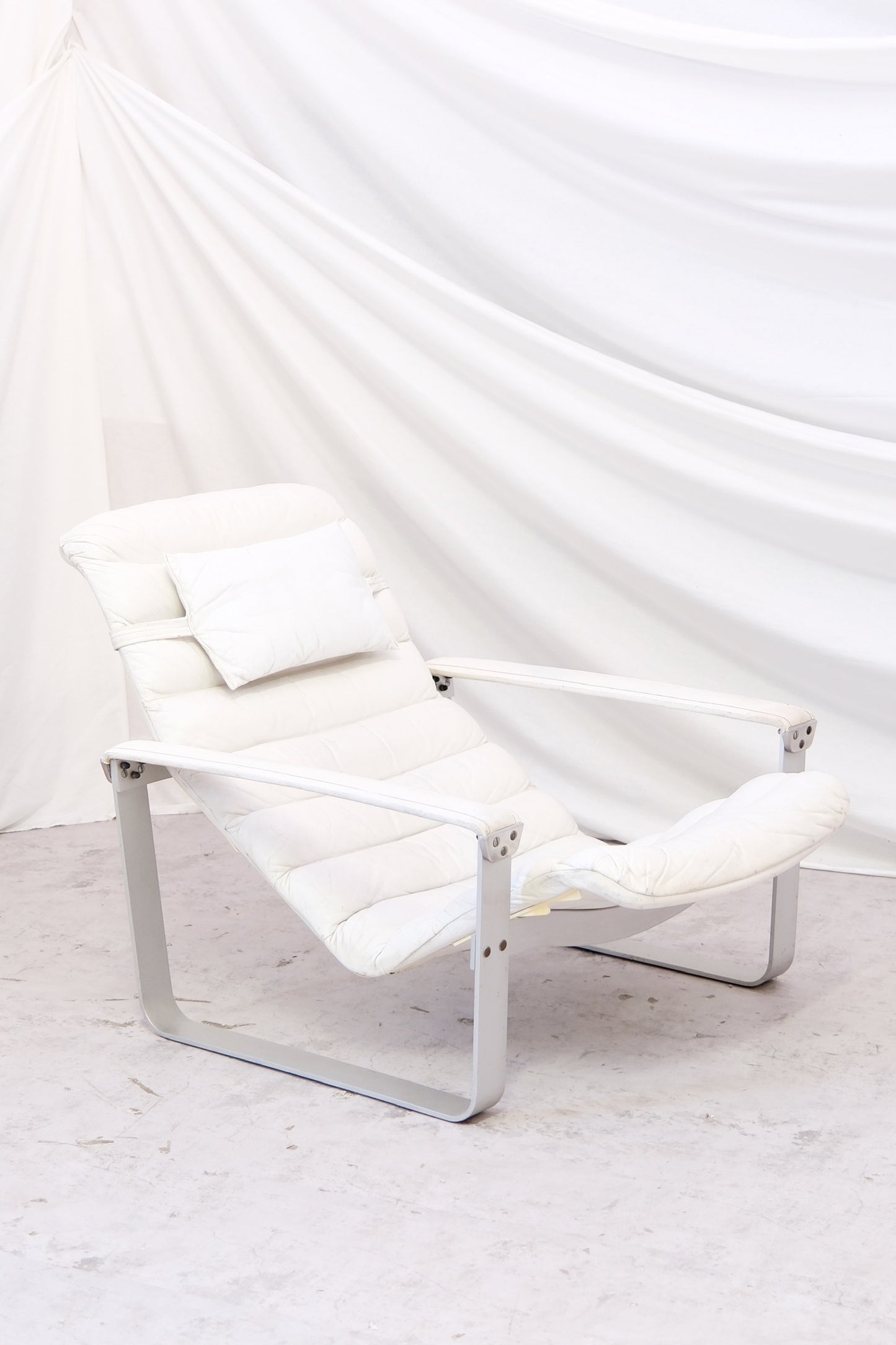Ilmari Lappalainen Pulkka armchair with ottoman in White Leather - Asko 1970s