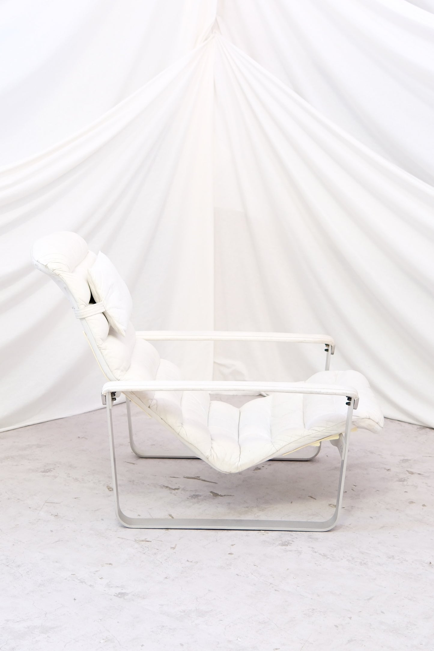 Ilmari Lappalainen Pulkka armchair with ottoman in White Leather - Asko 1970s