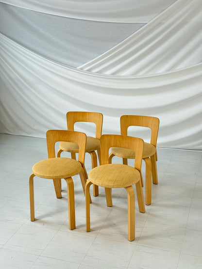 Alvar Aalto – Set of 5 Artek Chair 65, upholstered in Niinikangas fabric