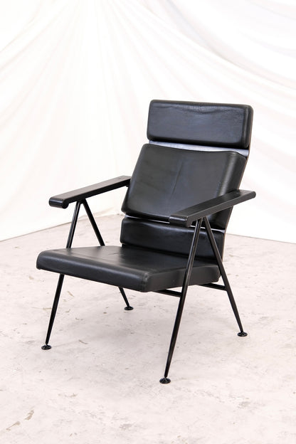 Yrjö Kukkapuro Funktus Armchairs - Black Leather - Avarte