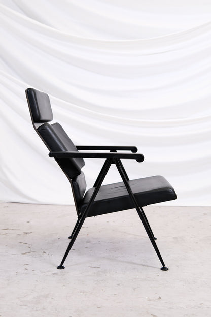 Yrjö Kukkapuro Funktus Armchairs - Black Leather - Avarte