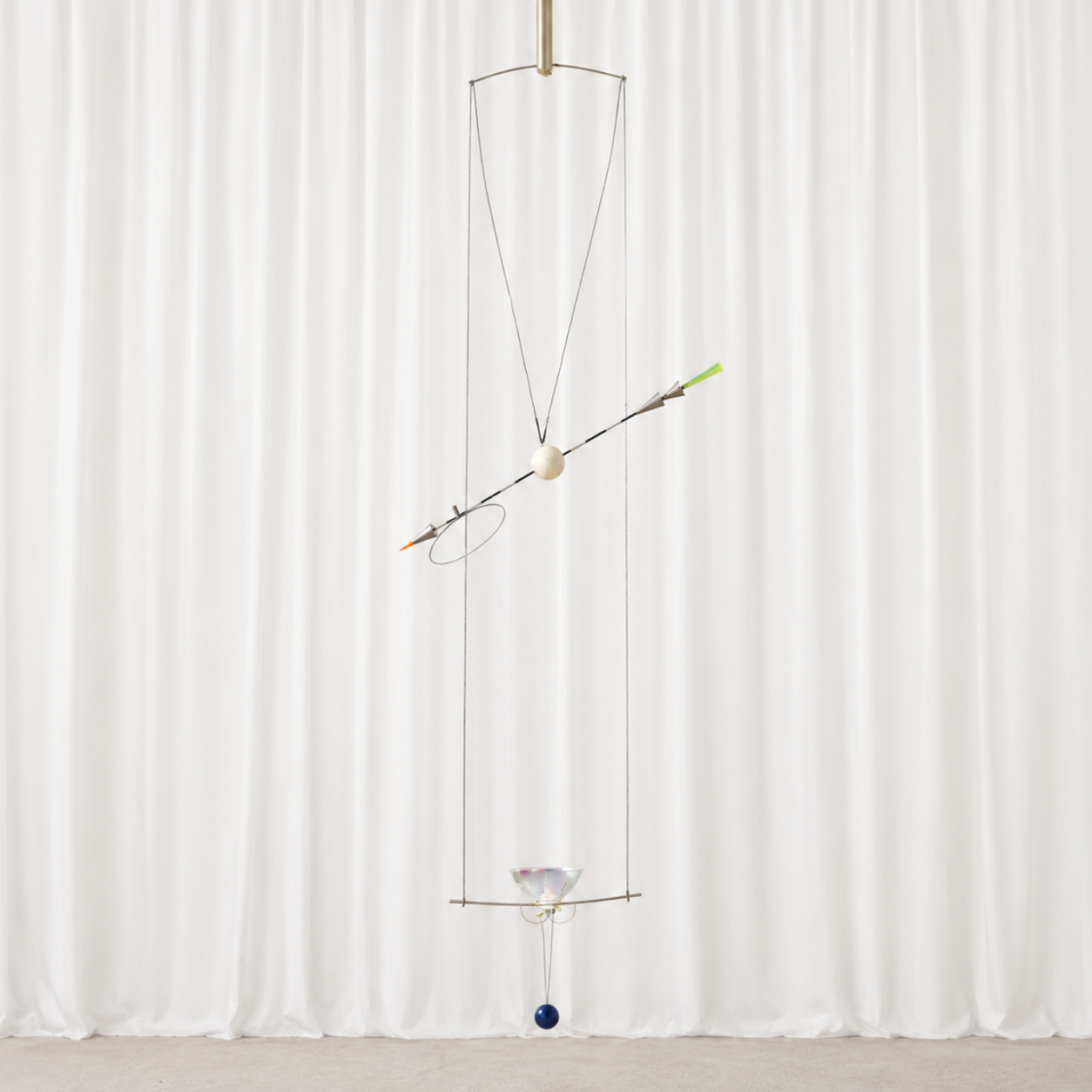Original Ingo Maurer Ilo Ilu kinetic light sculpture from 1986. A distinctive postmodern design combining light, movement, mirror elements and geometric forms.