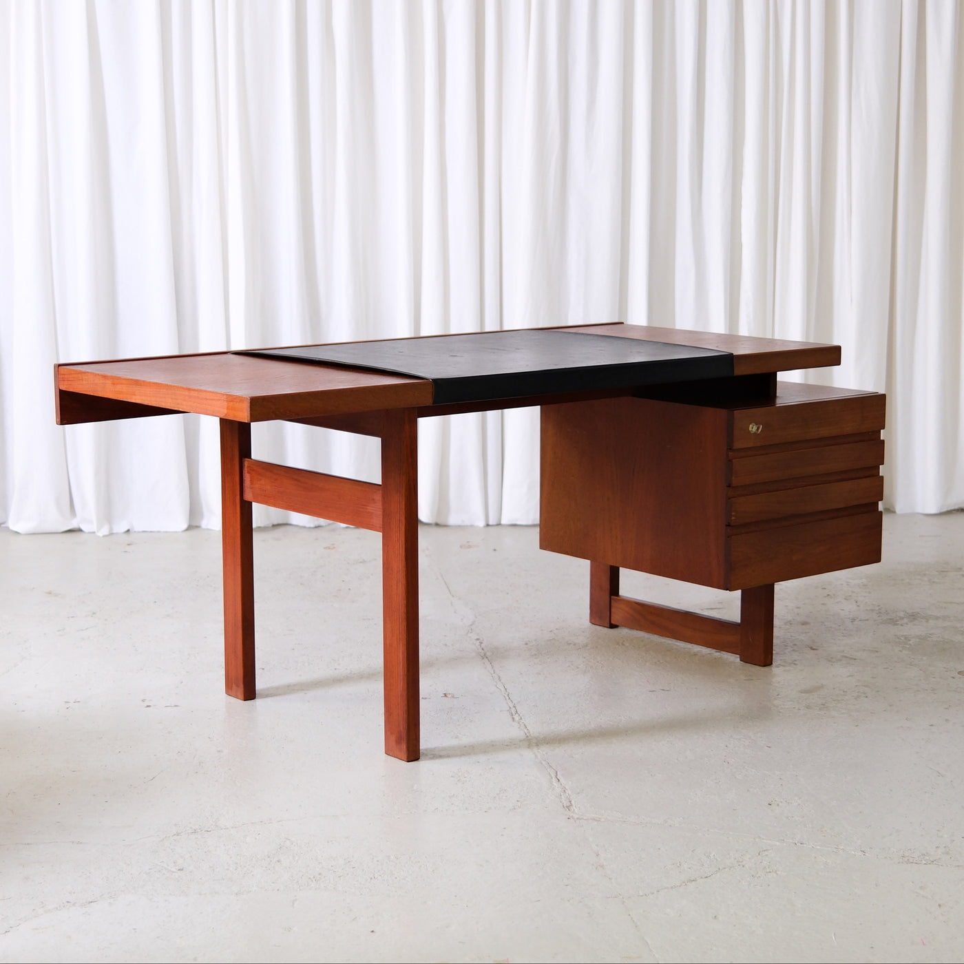 Vintage Olavi Hänninen Paletti desk in teak for HMN Huonekalu Mikko Nupponen, Finland 1960s