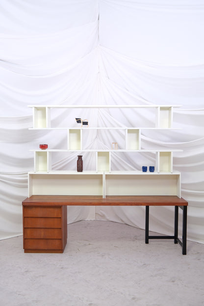 Rare vintage Välipala shelf by Hiort af Ornäs in large 200 cm width. Finnish modern shelving. Worldwide shipping available.