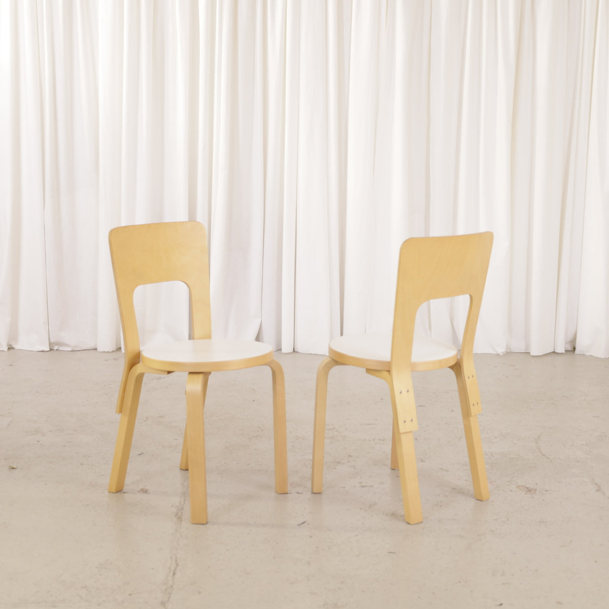 Alvar Aalto Chair 66 with White Laminate Seat for Artek, Four Available, artek Chair 66 chairs, front and rear views