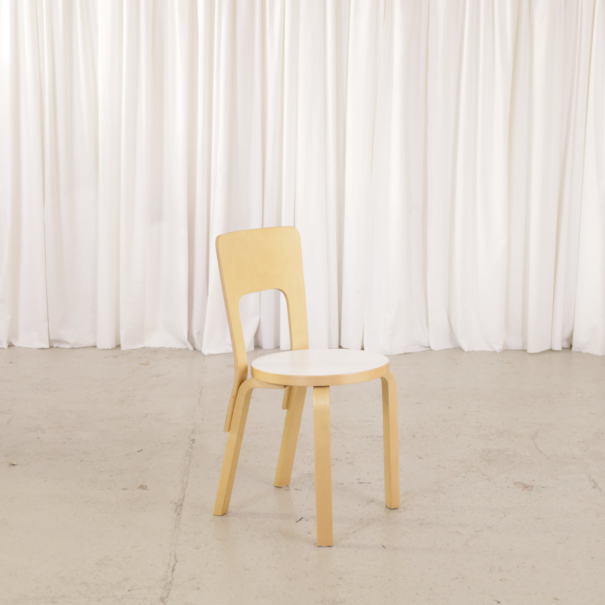 Alvar Aalto Chair 66 with White Laminate Seat for Artek, Four Available, artek Chair 66, three-quarter front view
