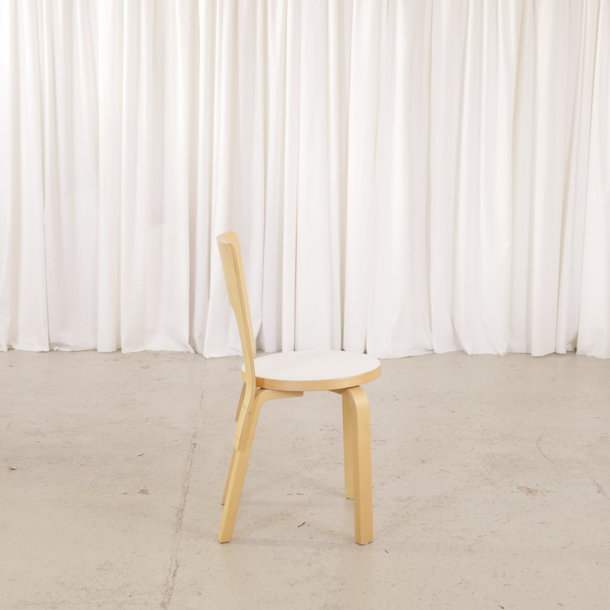 Alvar Aalto Chair 66 with White Laminate Seat for Artek, Four Available, artek Chair 66, side view