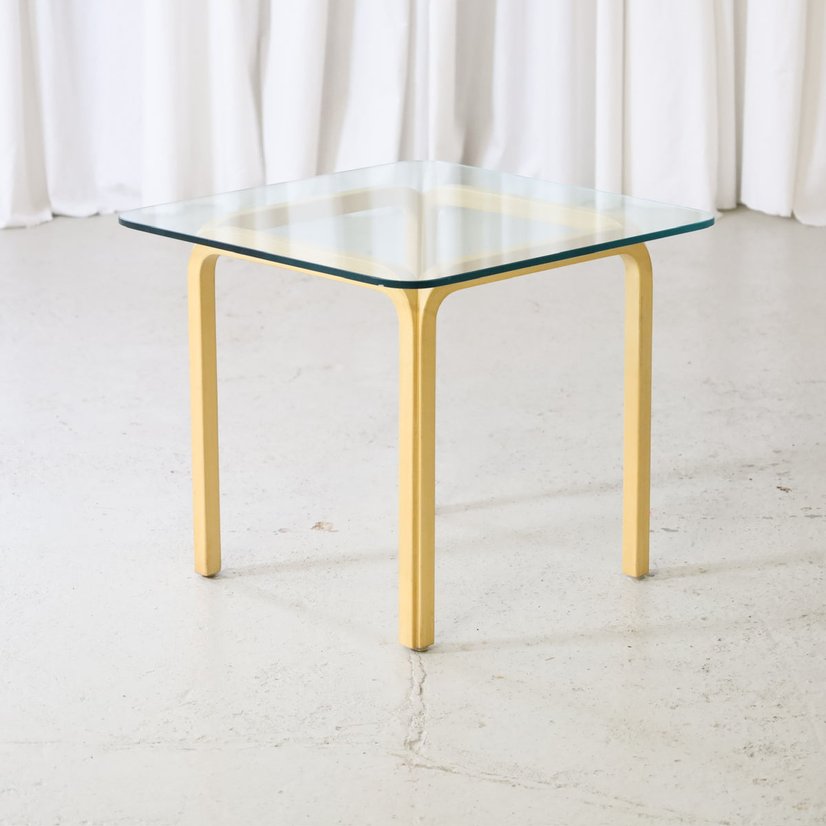 Alvar Aalto Y805C Glass Side Table for Artek, artek Y805C glass coffee table in birch, front view