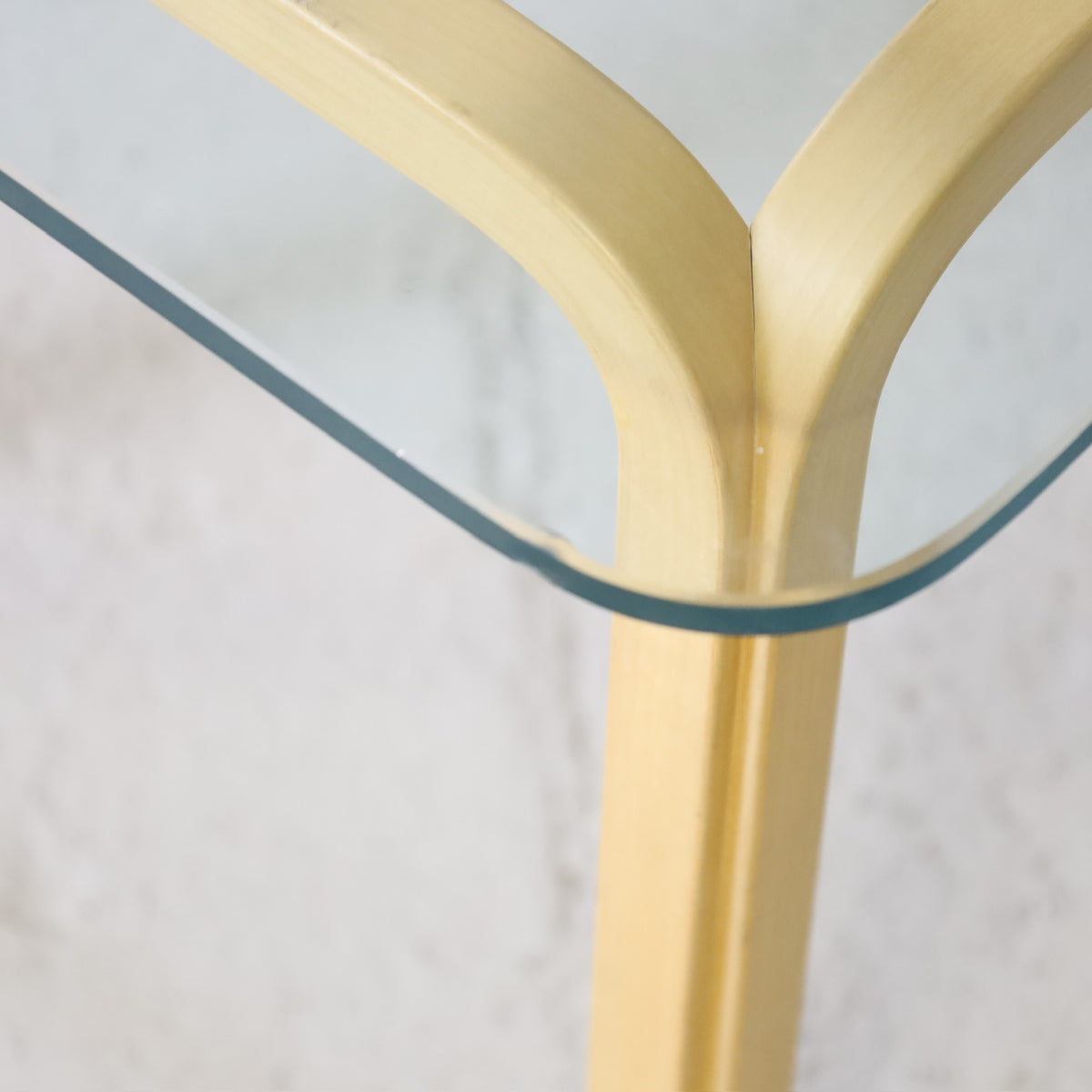 Alvar Aalto Y805C Glass Side Table for Artek, small chip or crack on the edge of the Y805C glass top
