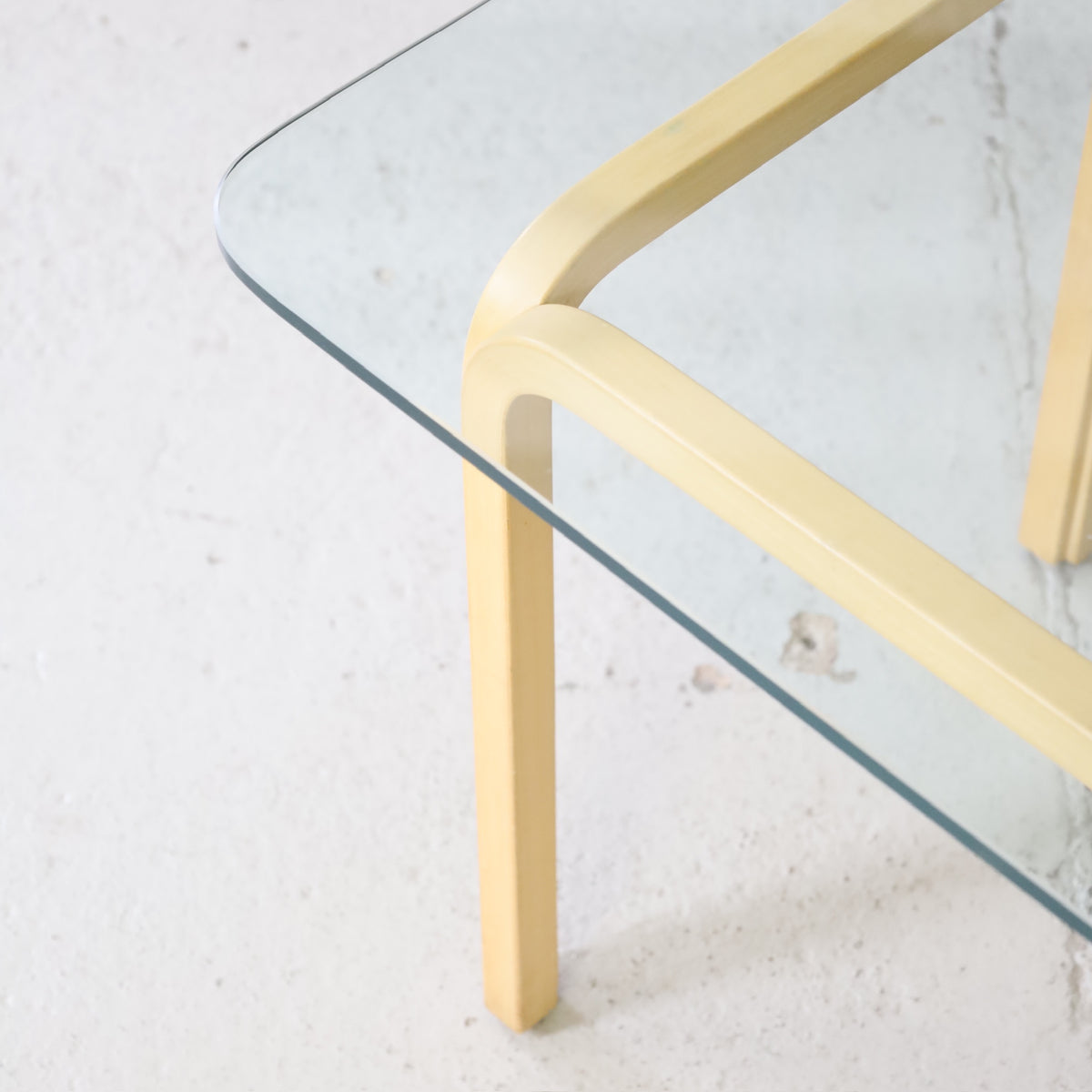 Alvar Aalto Y805C Glass Side Table for Artek, glass top and curved birch frame detail