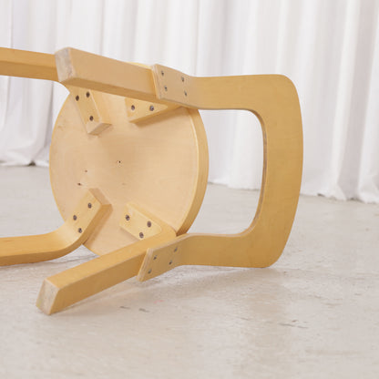 Artek Chair 65 underside and backrest construction